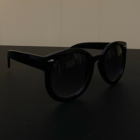 Round black oversized sunglasses - Picture 1 of 4